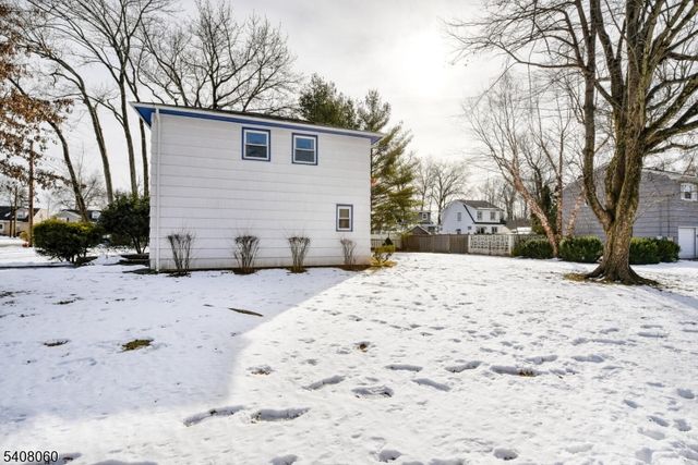 4 Herbert Pl, West Caldwell Twp., NJ 07006