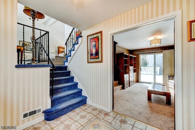 4 Herbert Pl, West Caldwell Twp., NJ 07006