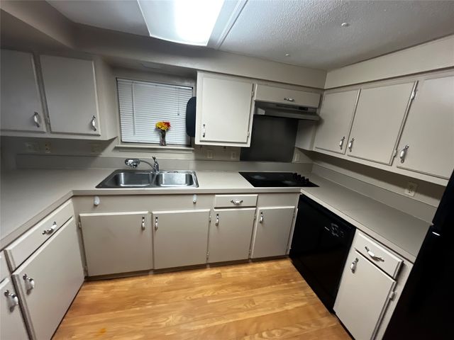 3130 E Parkerville Road 17, Lancaster, TX 75146