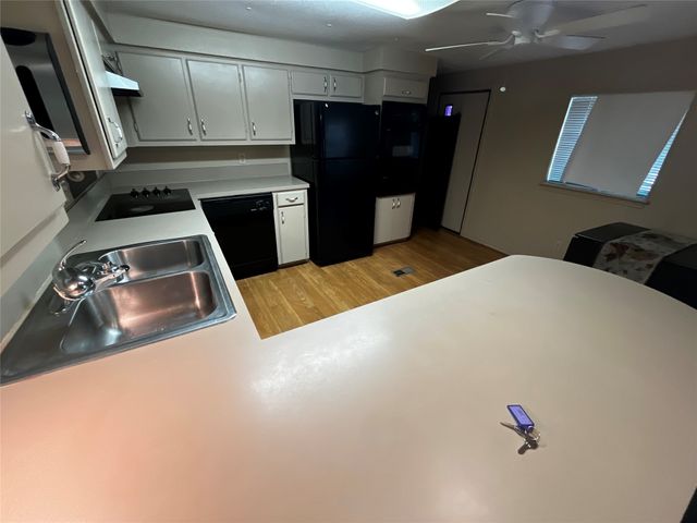 3130 E Parkerville Road 17, Lancaster, TX 75146