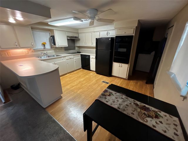 3130 E Parkerville Road 17, Lancaster, TX 75146