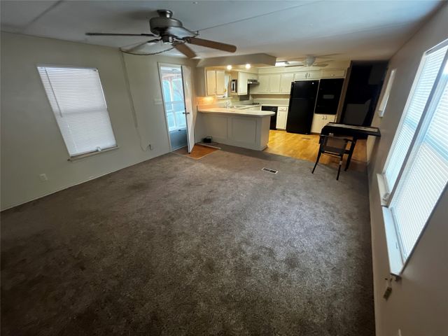 3130 E Parkerville Road 17, Lancaster, TX 75146