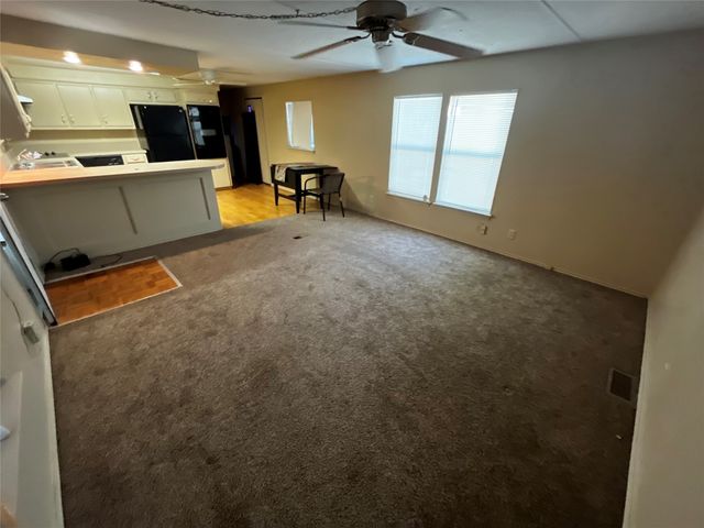 3130 E Parkerville Road 17, Lancaster, TX 75146