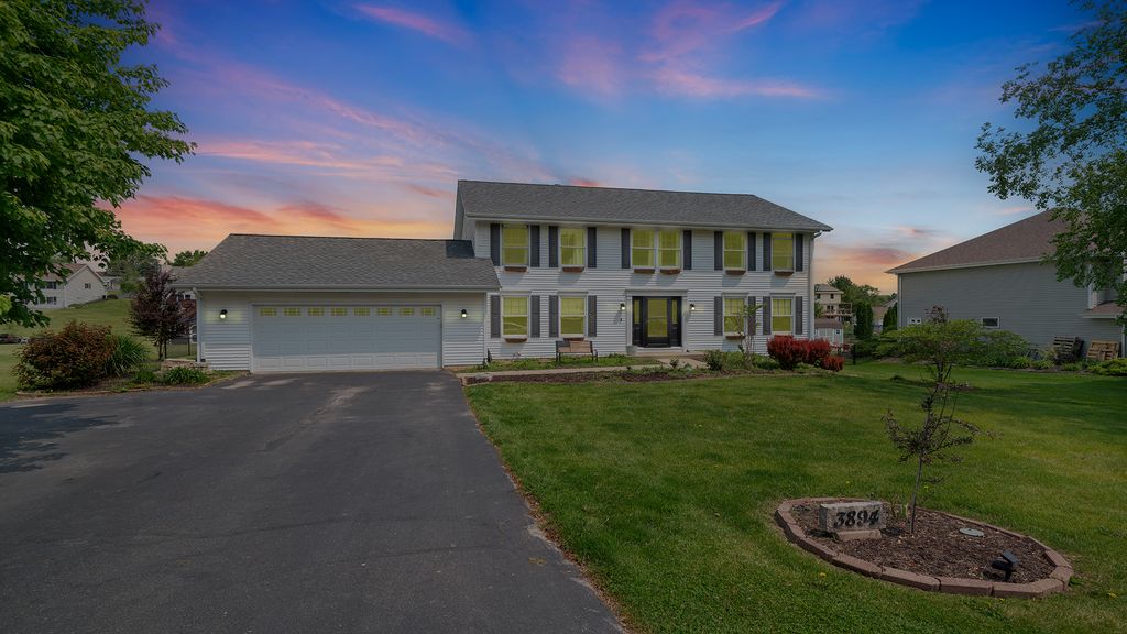 3894 E Whippoorwill Lane, Byron, IL 61010