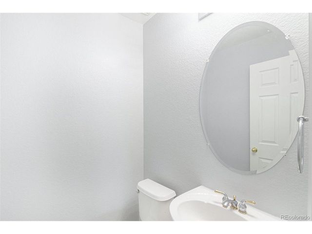 20715 E 39th Ave, Denver, CO 80249