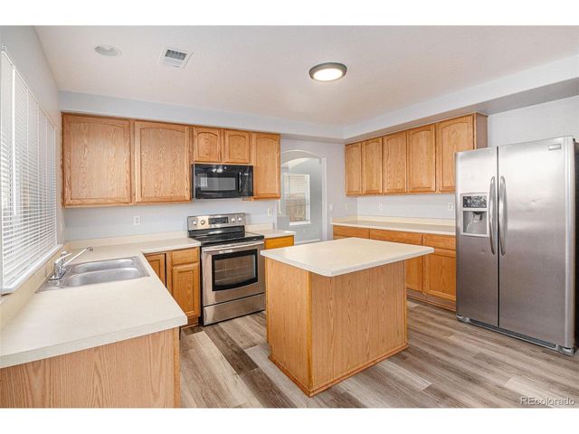 20715 E 39th Ave, Denver, CO 80249