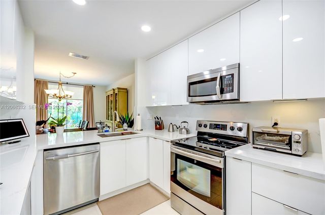 10237 NW 52nd Lane 10237, Doral, FL 33178