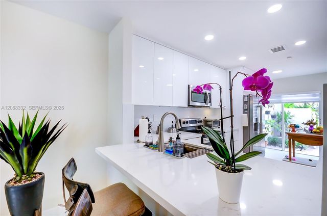 10237 NW 52nd Lane 10237, Doral, FL 33178