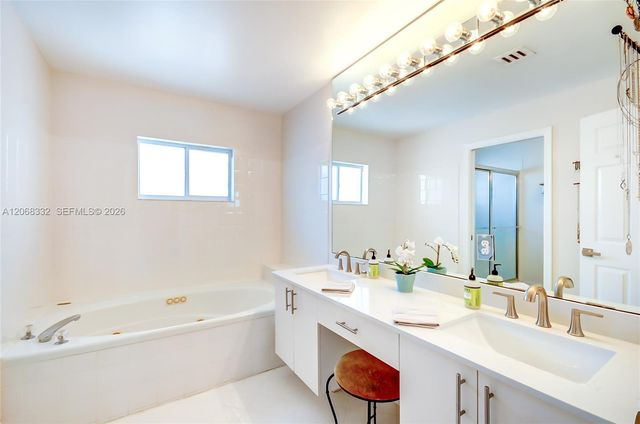 10237 NW 52nd Lane 10237, Doral, FL 33178