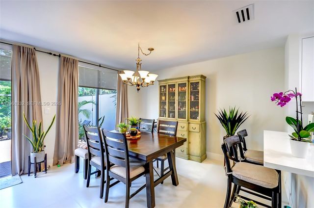 10237 NW 52nd Lane 10237, Doral, FL 33178