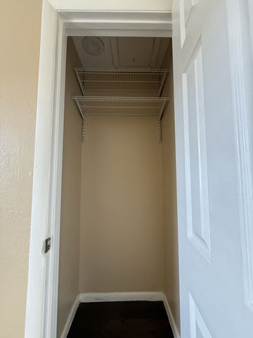 924 Boscobel St Apt 4, Nashville, TN 37206