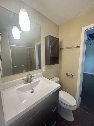 924 Boscobel St Apt 4, Nashville, TN 37206