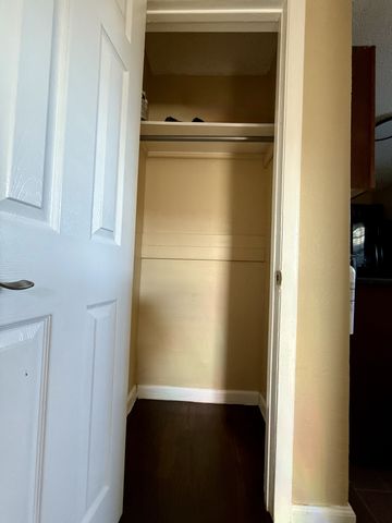 924 Boscobel St Apt 4, Nashville, TN 37206