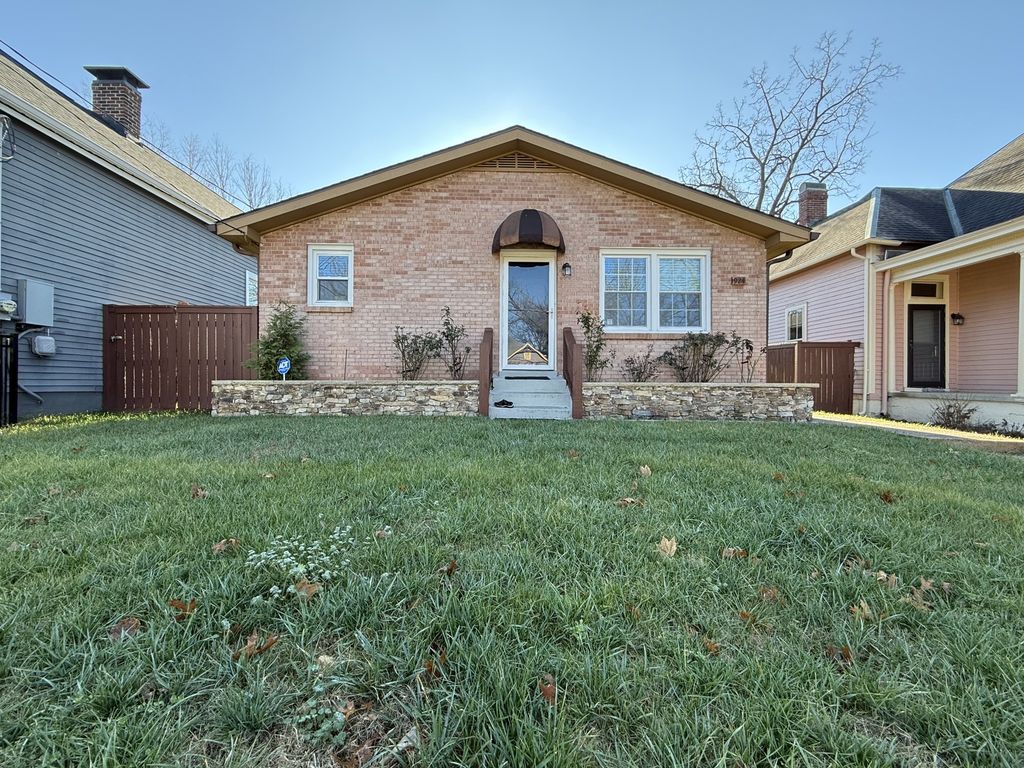 924 Boscobel St Apt 4, Nashville, TN 37206