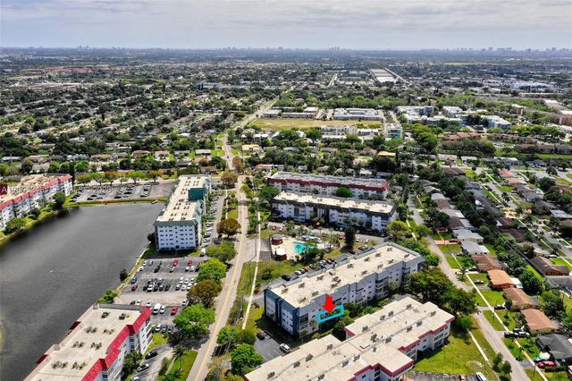 4770 NW 21st St 208, Lauderhill, FL 33313