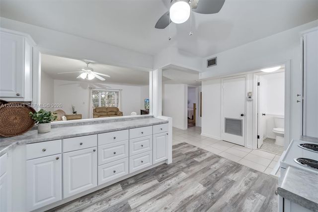 4770 NW 21st St 208, Lauderhill, FL 33313