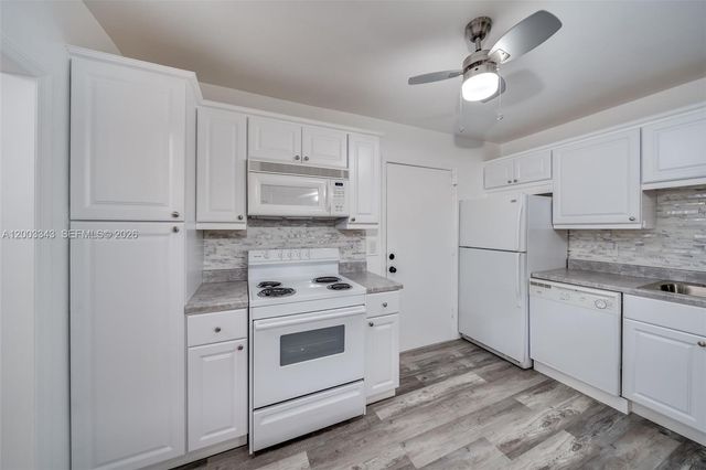 4770 NW 21st St 208, Lauderhill, FL 33313