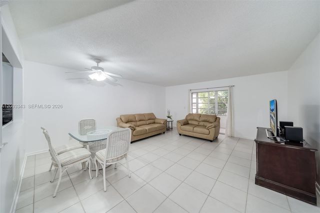 4770 NW 21st St 208, Lauderhill, FL 33313