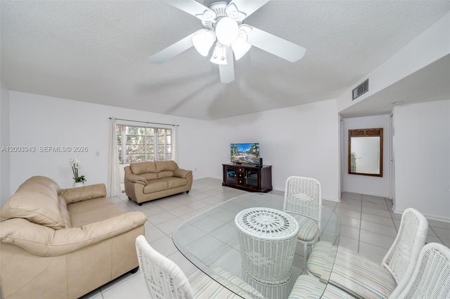 4770 NW 21st St 208, Lauderhill, FL 33313