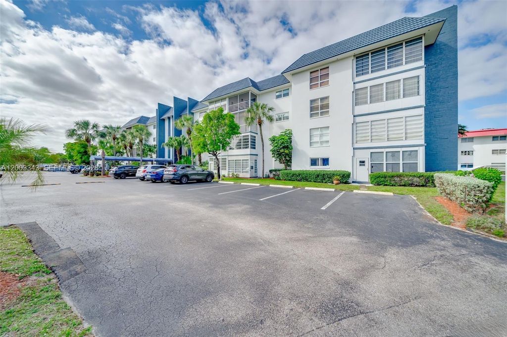 4770 NW 21st St 208, Lauderhill, FL 33313