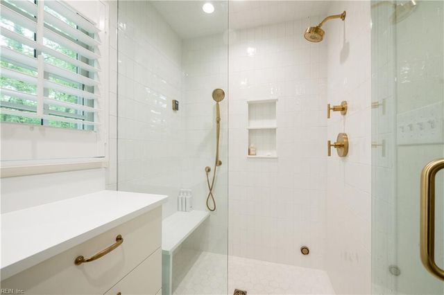 420 Susan Constant DR, Virginia Beach, VA 23451