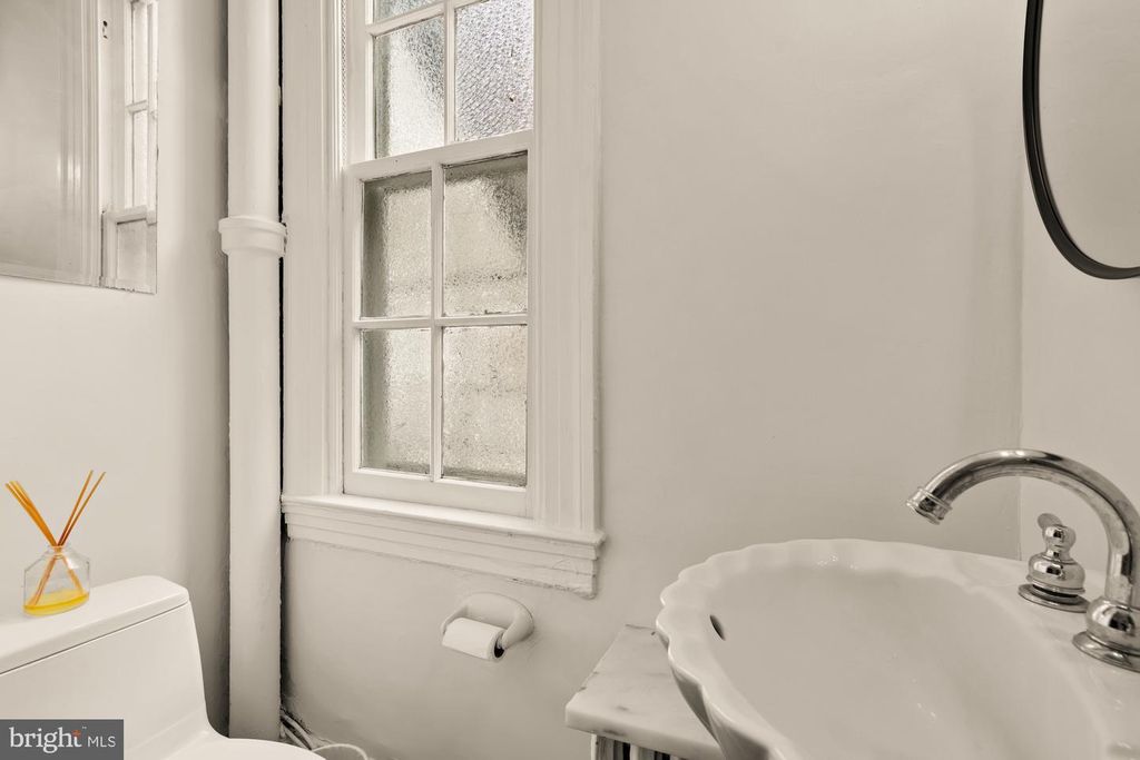 Image 22 of property listing at 159 W LANVALE ST #5, Baltimore, MD 21217