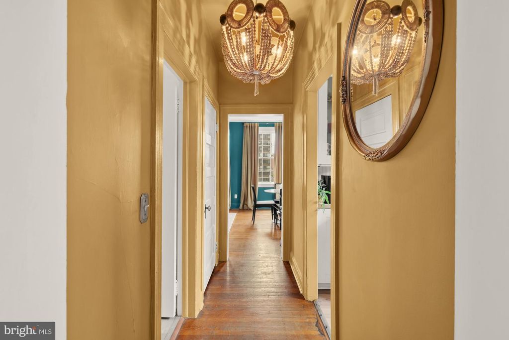 Image 5 of property listing at 159 W LANVALE ST #5, Baltimore, MD 21217