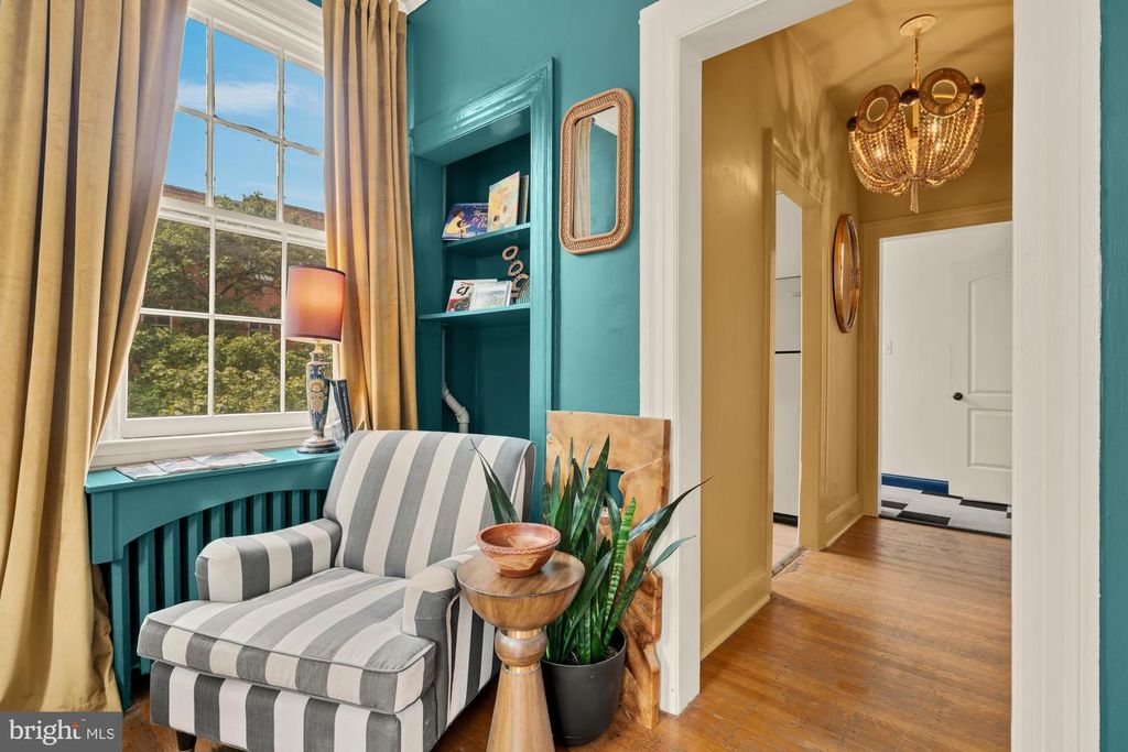 Image 7 of property listing at 159 W LANVALE ST #5, Baltimore, MD 21217