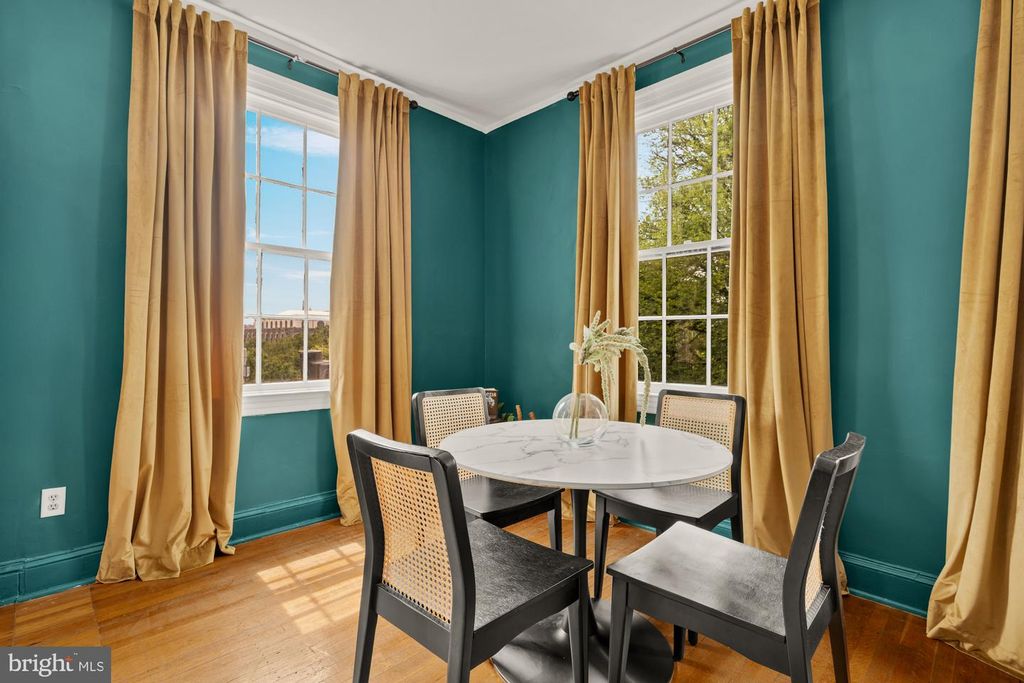 Image 8 of property listing at 159 W LANVALE ST #5, Baltimore, MD 21217