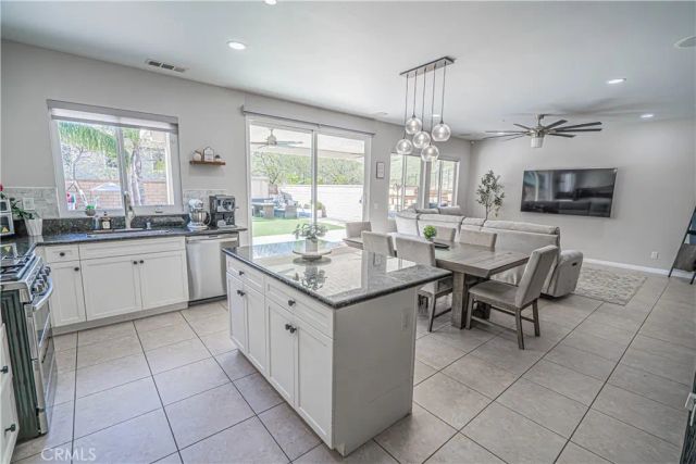 19811 Melissa, Saugus, CA 91350