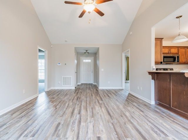 255 Walnut St, Greenbrier, TN 37073