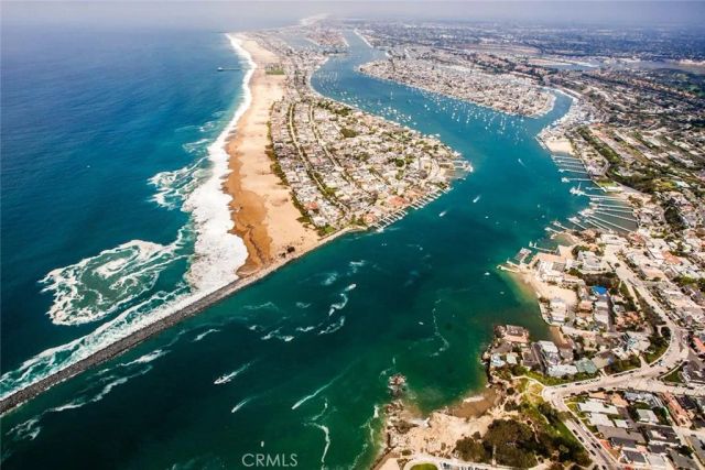 1720 W Oceanfront B, Newport Beach, CA 92663