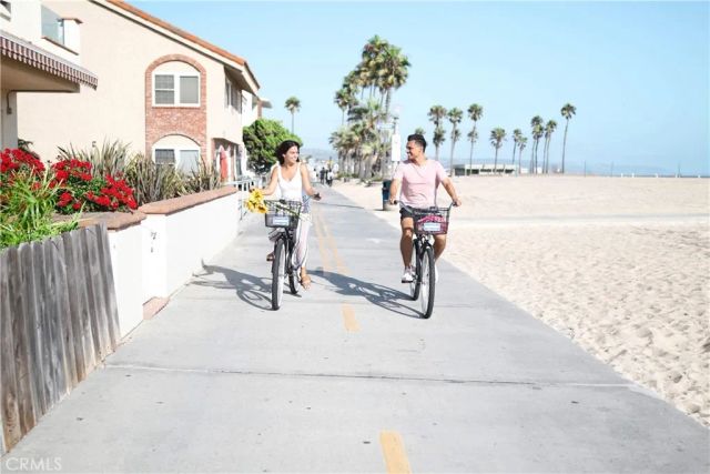 1720 W Oceanfront B, Newport Beach, CA 92663