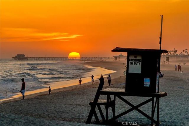 1720 W Oceanfront B, Newport Beach, CA 92663