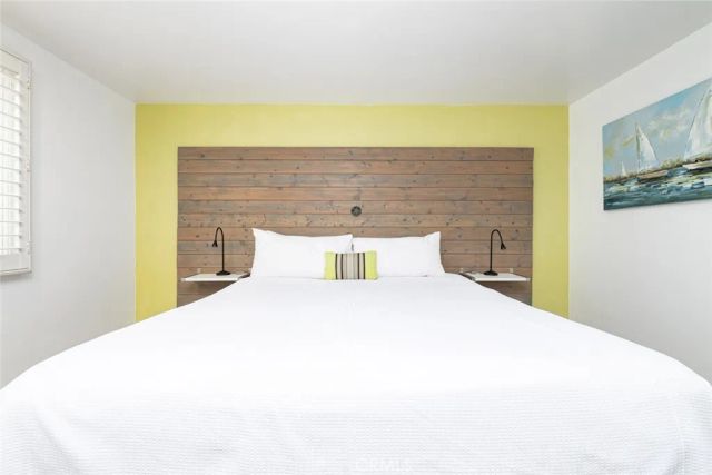 1720 W Oceanfront B, Newport Beach, CA 92663