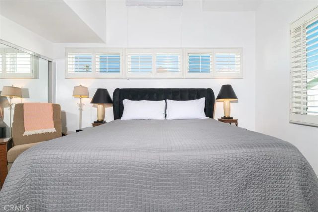 1720 W Oceanfront B, Newport Beach, CA 92663