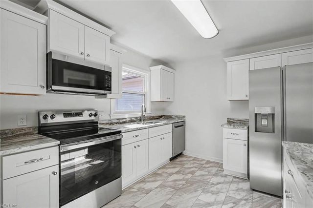 129 Lynnhaven DR, Hampton, VA 23666