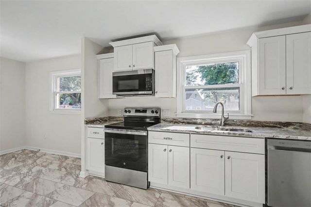 129 Lynnhaven DR, Hampton, VA 23666