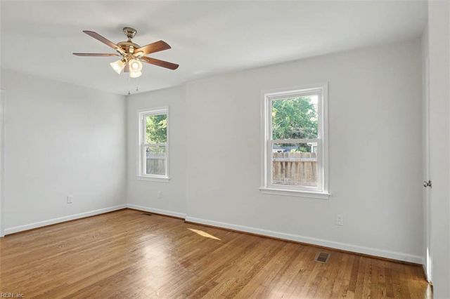 129 Lynnhaven DR, Hampton, VA 23666