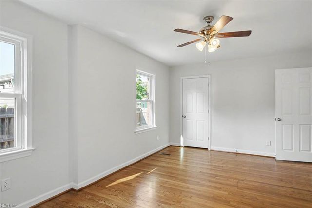 129 Lynnhaven DR, Hampton, VA 23666