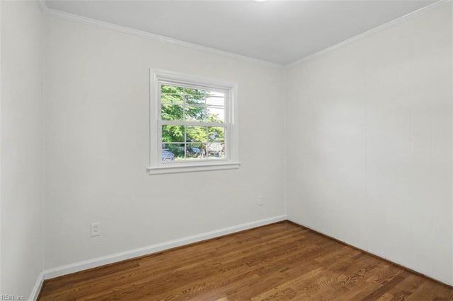 129 Lynnhaven DR, Hampton, VA 23666