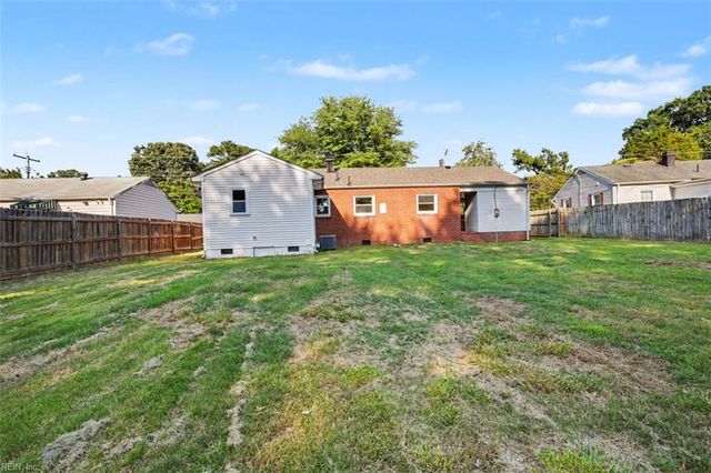 129 Lynnhaven DR, Hampton, VA 23666