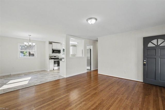 129 Lynnhaven DR, Hampton, VA 23666