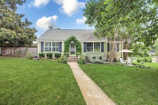 712 Kendall Dr, Nashville, TN 37209