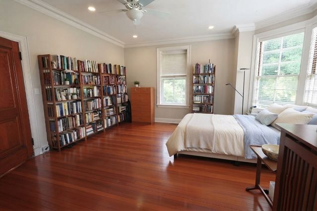 1514 Beacon 36, Brookline, MA 02446