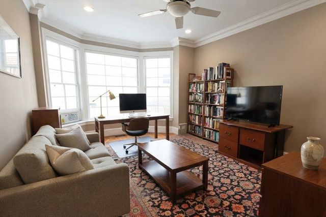 1514 Beacon 36, Brookline, MA 02446