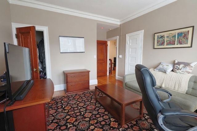 1514 Beacon 36, Brookline, MA 02446