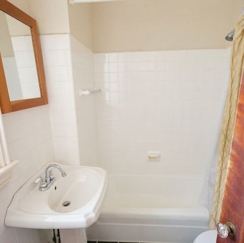 1514 Beacon 36, Brookline, MA 02446