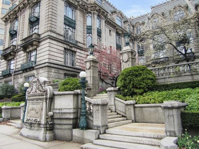 1514 Beacon 36, Brookline, MA 02446