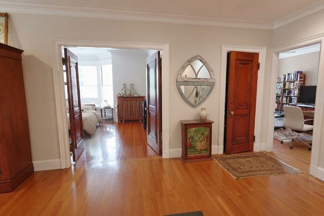 1514 Beacon 36, Brookline, MA 02446